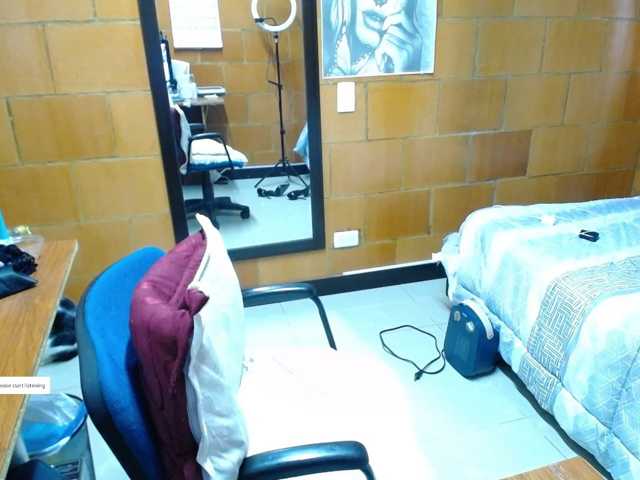 Charlotemple5 live cam on BongaCams