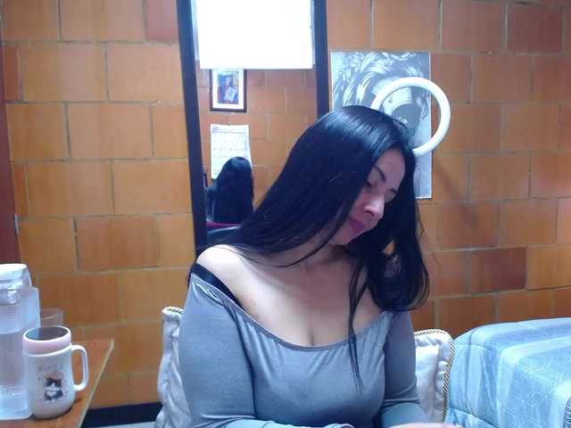 Charlotemple5 live cam on BongaCams