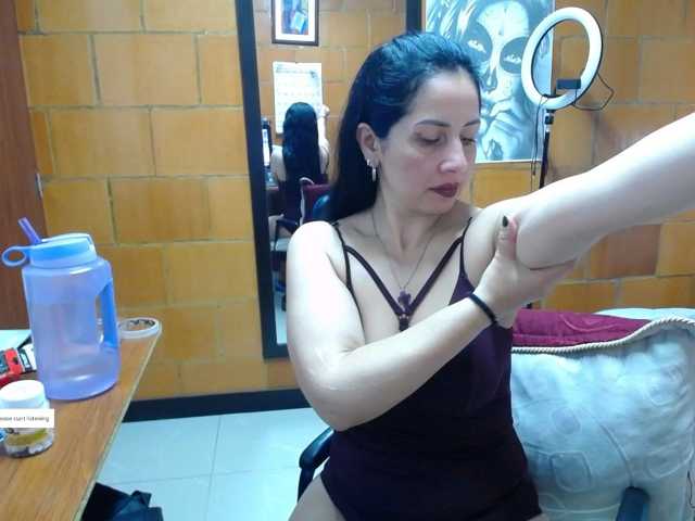 Charlotemple5 live cam on BongaCams