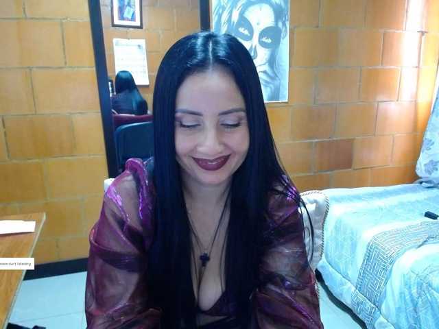 Charlotemple5 live cam on BongaCams
