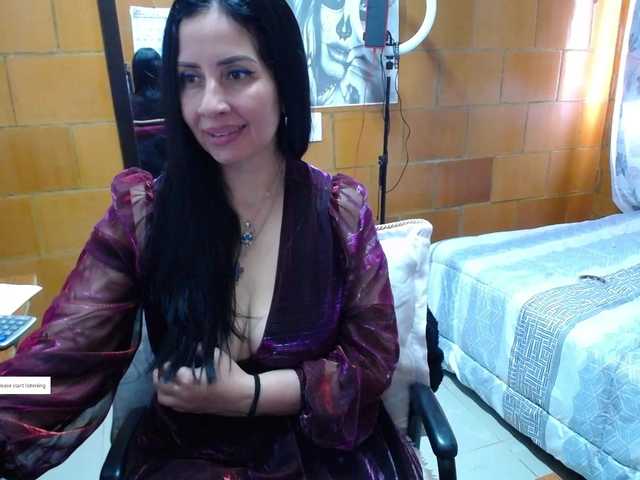 Charlotemple5 live cam on BongaCams