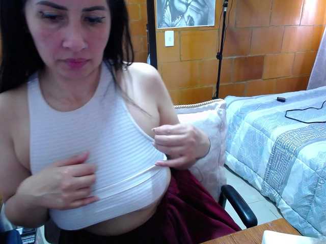 Charlotemple5 live cam on BongaCams