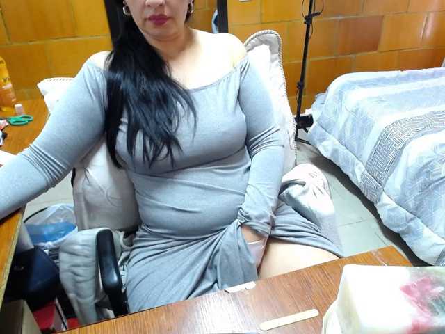 Charlotemple5 live cam on BongaCams
