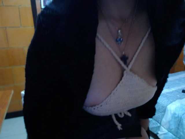 Charlotemple5 live cam on BongaCams