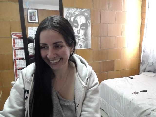 Charlotemple5 live cam on UnifiedCams