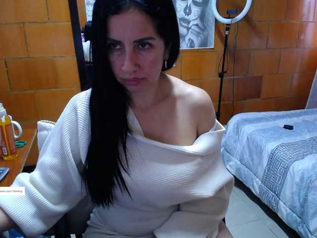 Charlotemple5, live now on BongaCams