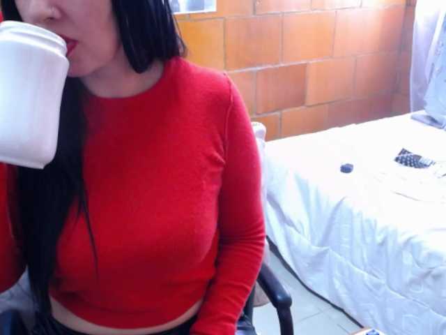 Charlotemple5 live cam on BongaCams