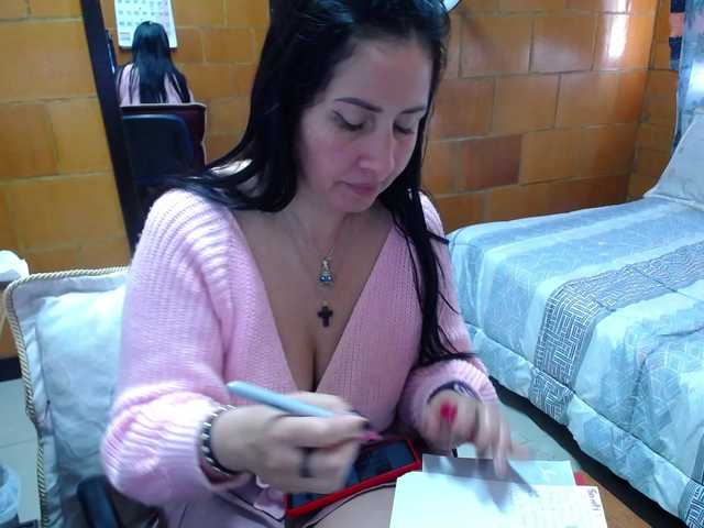 Charlotemple5 live cam on BongaCams