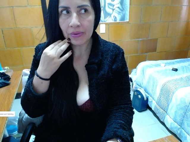 Charlotemple5 live cam on BongaCams