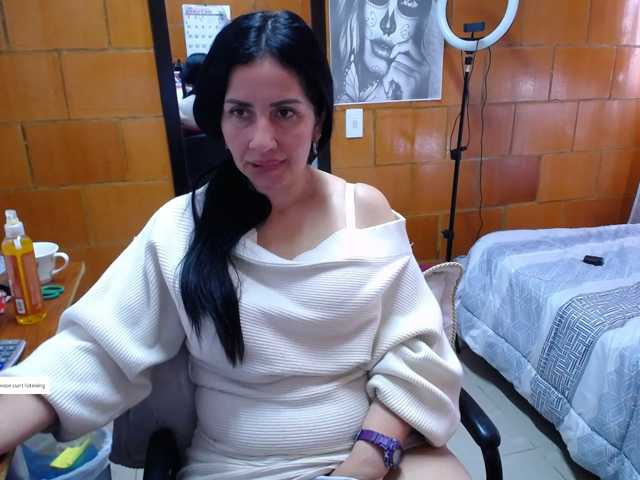 Charlotemple5 live cam on BongaCams