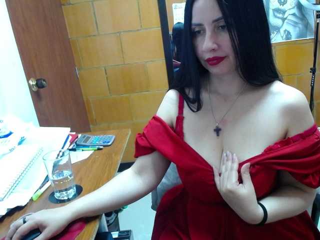 Charlotemple5 live cam on BongaCams