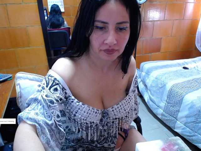 Charlotemple5 live cam on BongaCams