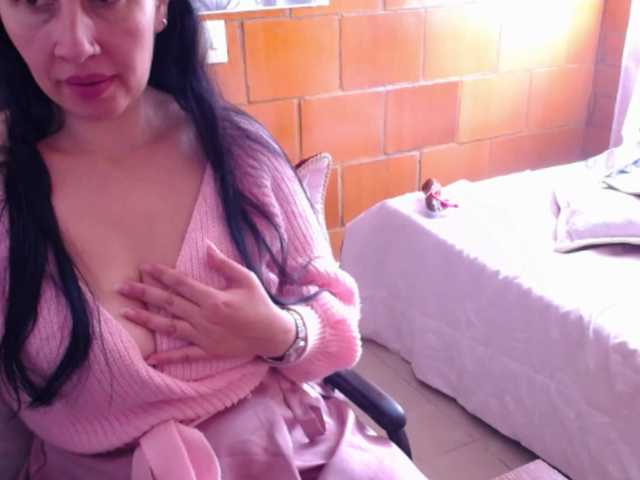 Charlotemple5 webcam bongacams model stream image