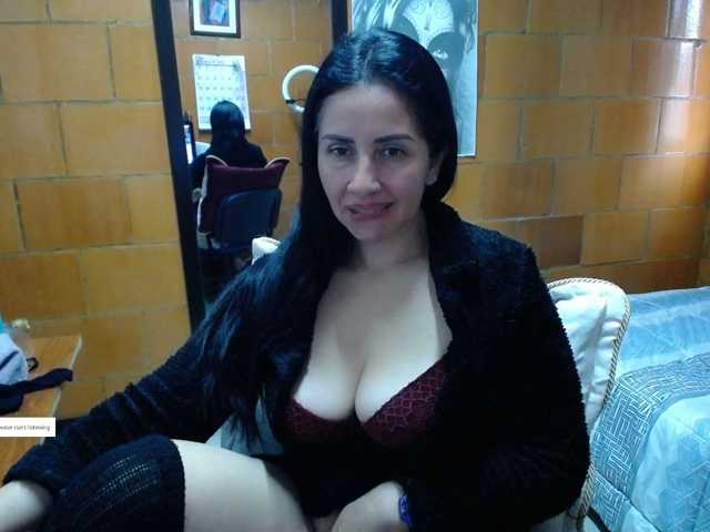 Charlotemple5 live cam on BongaCams