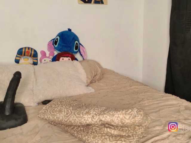 ElaEndez live cam preview
