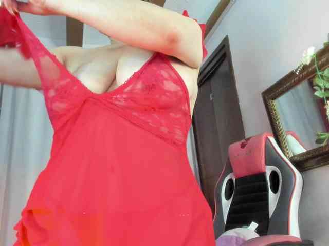 divine-mature webcam
