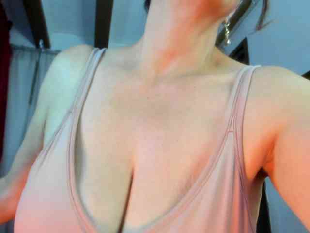 divine-mature webcam