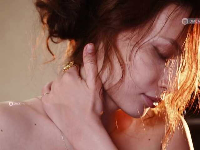 Ninilina live webcam show