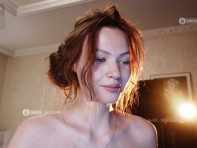 Ninilina live webcam show