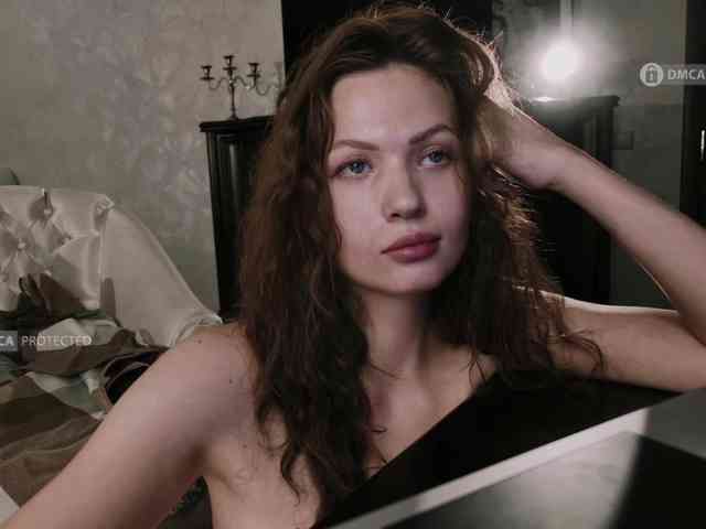 NudeNight webcam