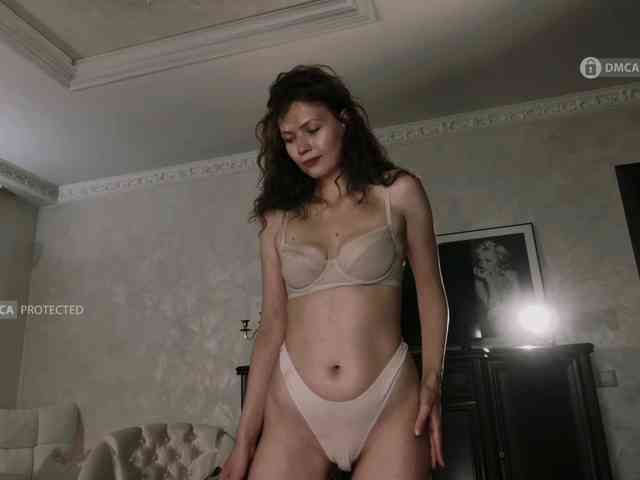 NudeNight webcam