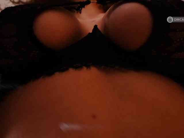 NudeNight webcam