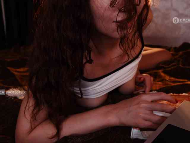 NudeNight webcam