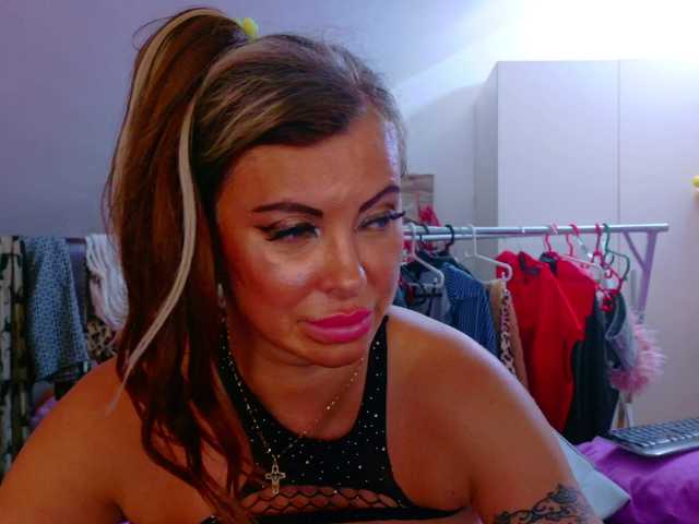 MichelaRosa live cam on BongaCams
