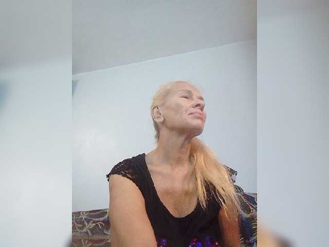 victoria71 live cam on BongaCams
