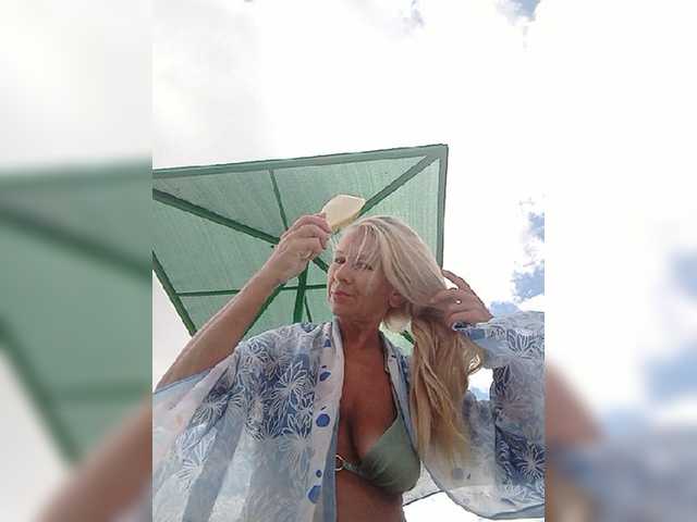 victoria71 live cam on BongaCams