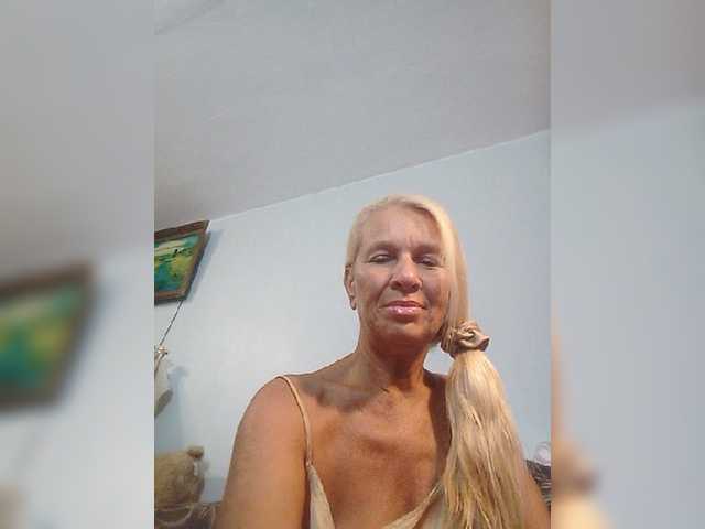 victoria71 live cam on BongaCams