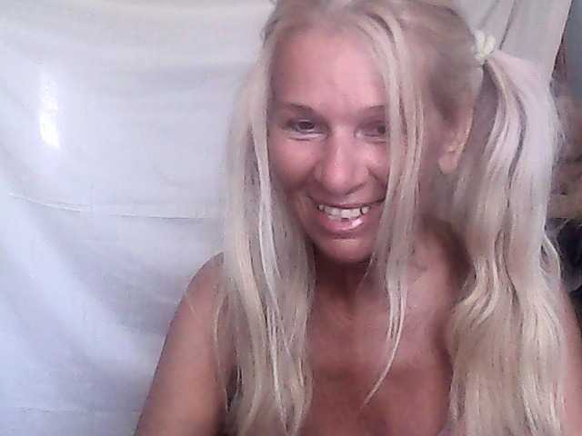 victoria71 live cam on BongaCams