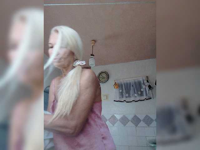 victoria71 live cam on BongaCams