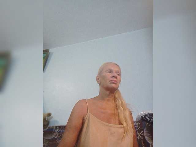 victoria71 live cam on BongaCams
