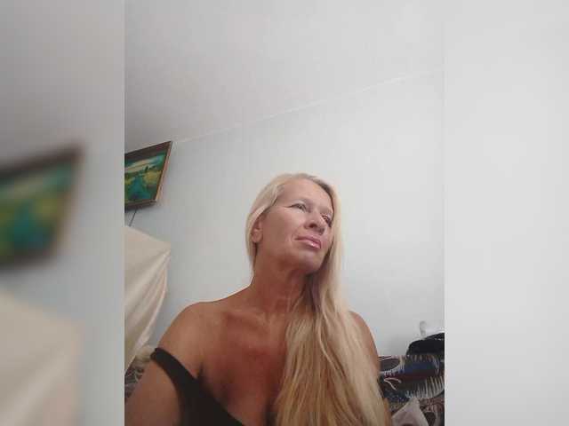 victoria71 live cam on BongaCams
