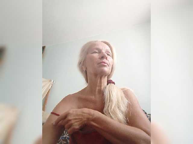 victoria71 live cam on BongaCams