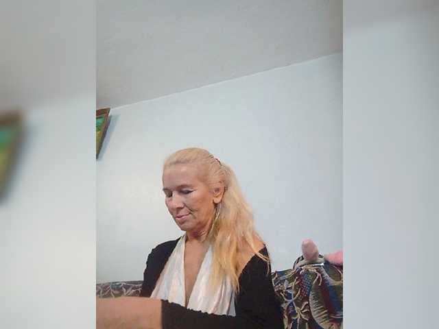 victoria71 live cam on BongaCams