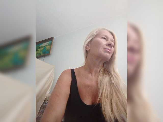 victoria71 live cam on BongaCams