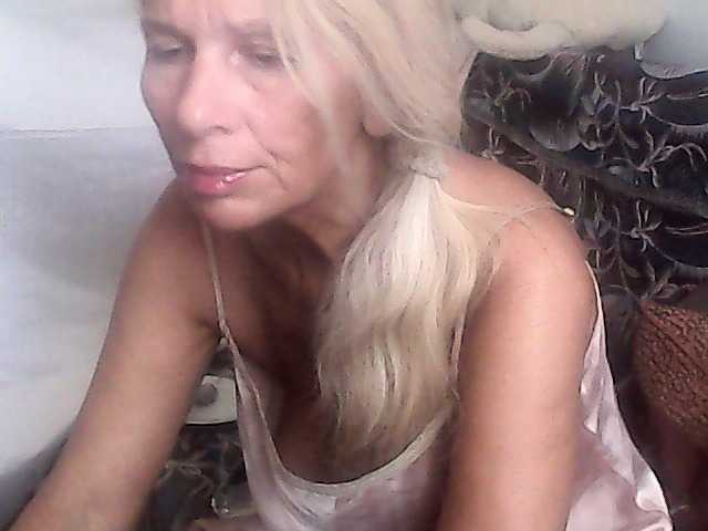 victoria71 live cam on BongaCams