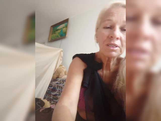 victoria71 live cam on BongaCams
