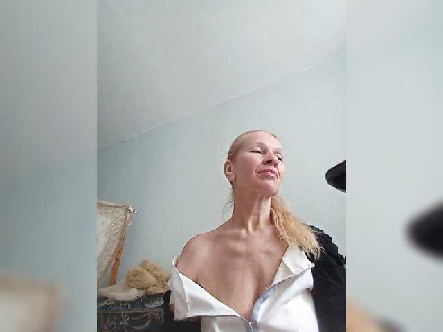 victoria71's BongaCams show and profile