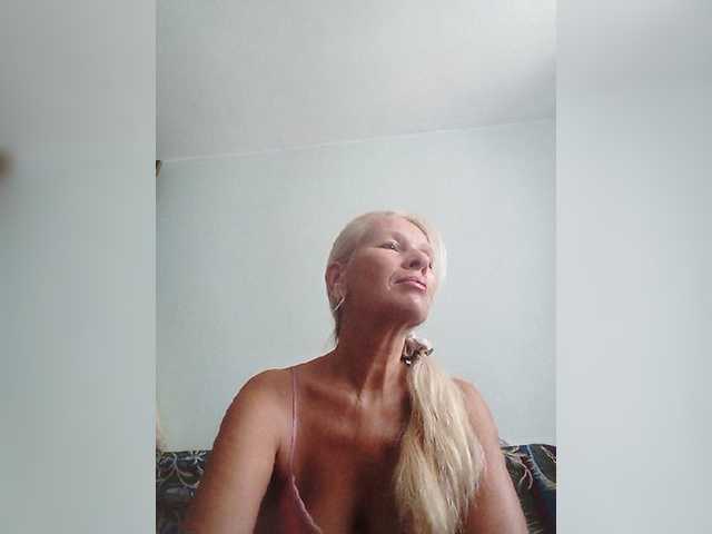 victoria71 live cam on BongaCams