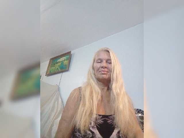 victoria71 live cam on BongaCams