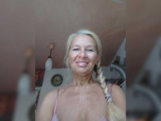victoria71 live cam on BongaCams