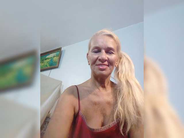 victoria71 live cam on BongaCams