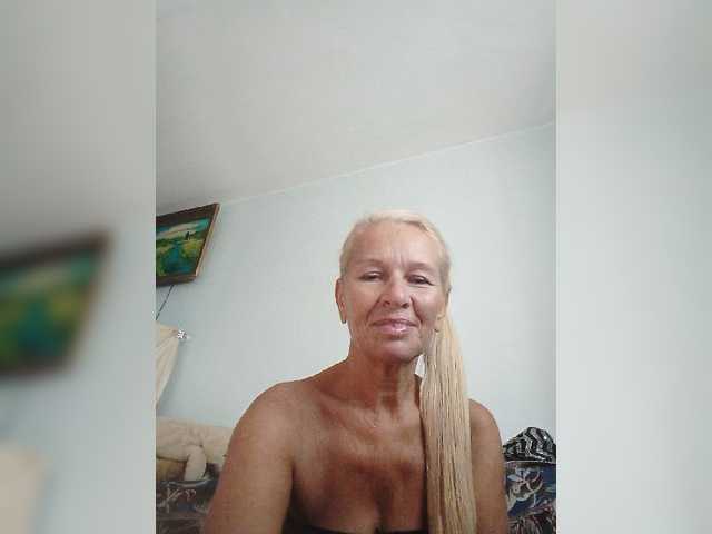 victoria71 live cam on BongaCams