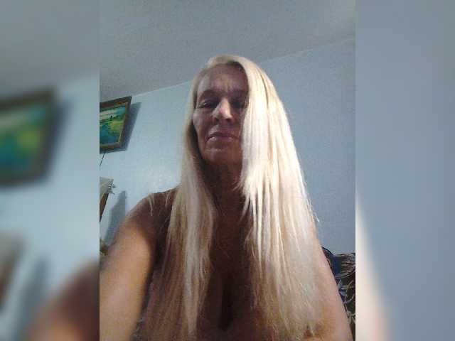 victoria71 live cam on BongaCams