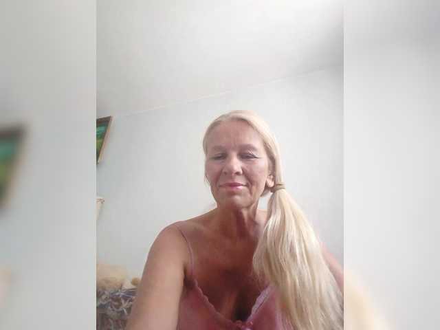 victoria71 live cam on BongaCams