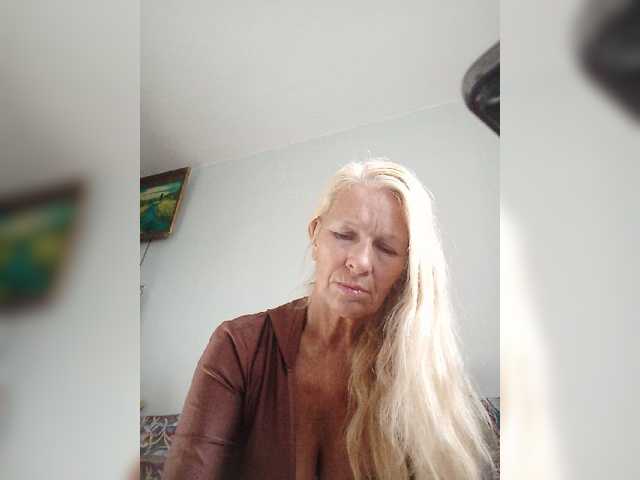 victoria71 live cam on BongaCams