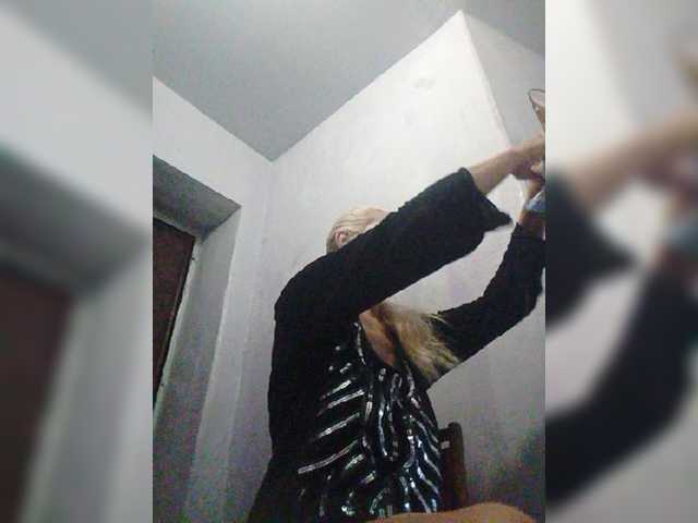 victoria71 live cam on BongaCams